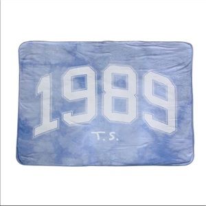 NEW Taylor Swift 1989 Blanket